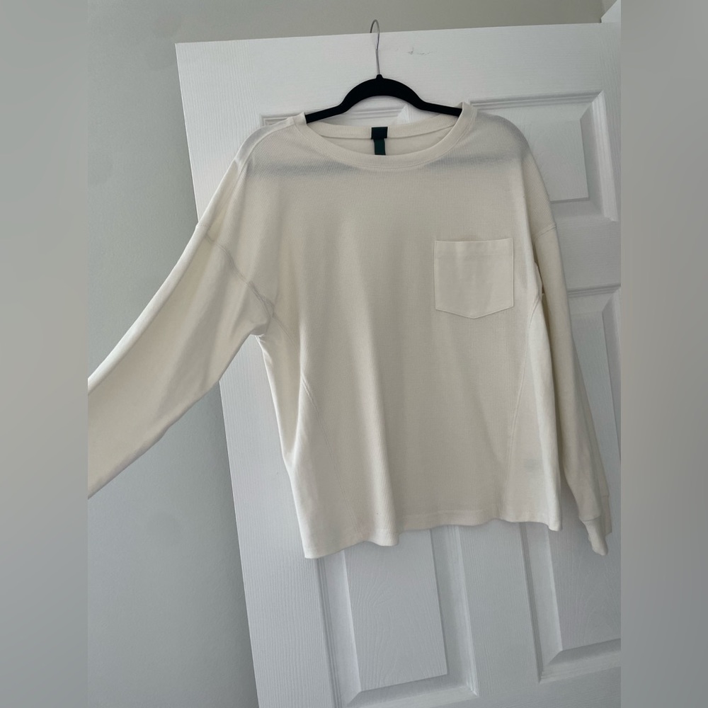 White Long Sleeve Thermal Tee. Wild Fable Brand. Sz M